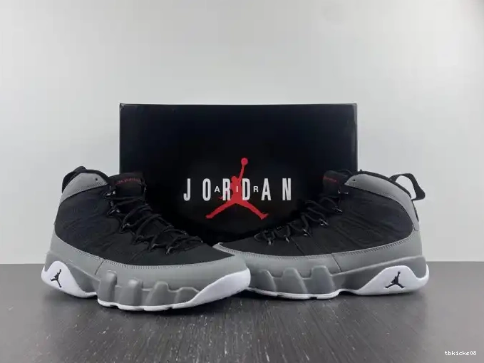 Reps TBkick Grey Retro 9 Particle CT8019-060 Jordan 0521